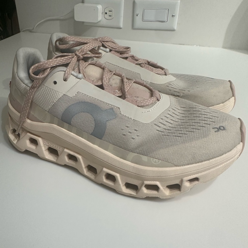On Running Women's Shoes in Cream and Pink
